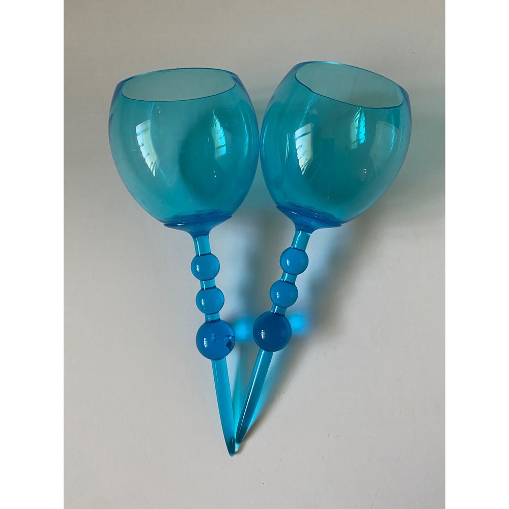 2 Crofton FLOATING or stick in the ground plastic Wine Glasses in beautiful blue